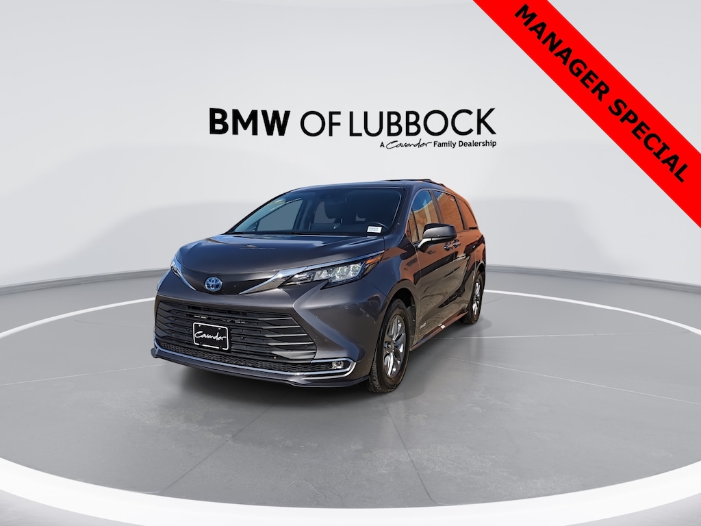 Used 2021 Toyota Sienna XLE 8 Passenger Van