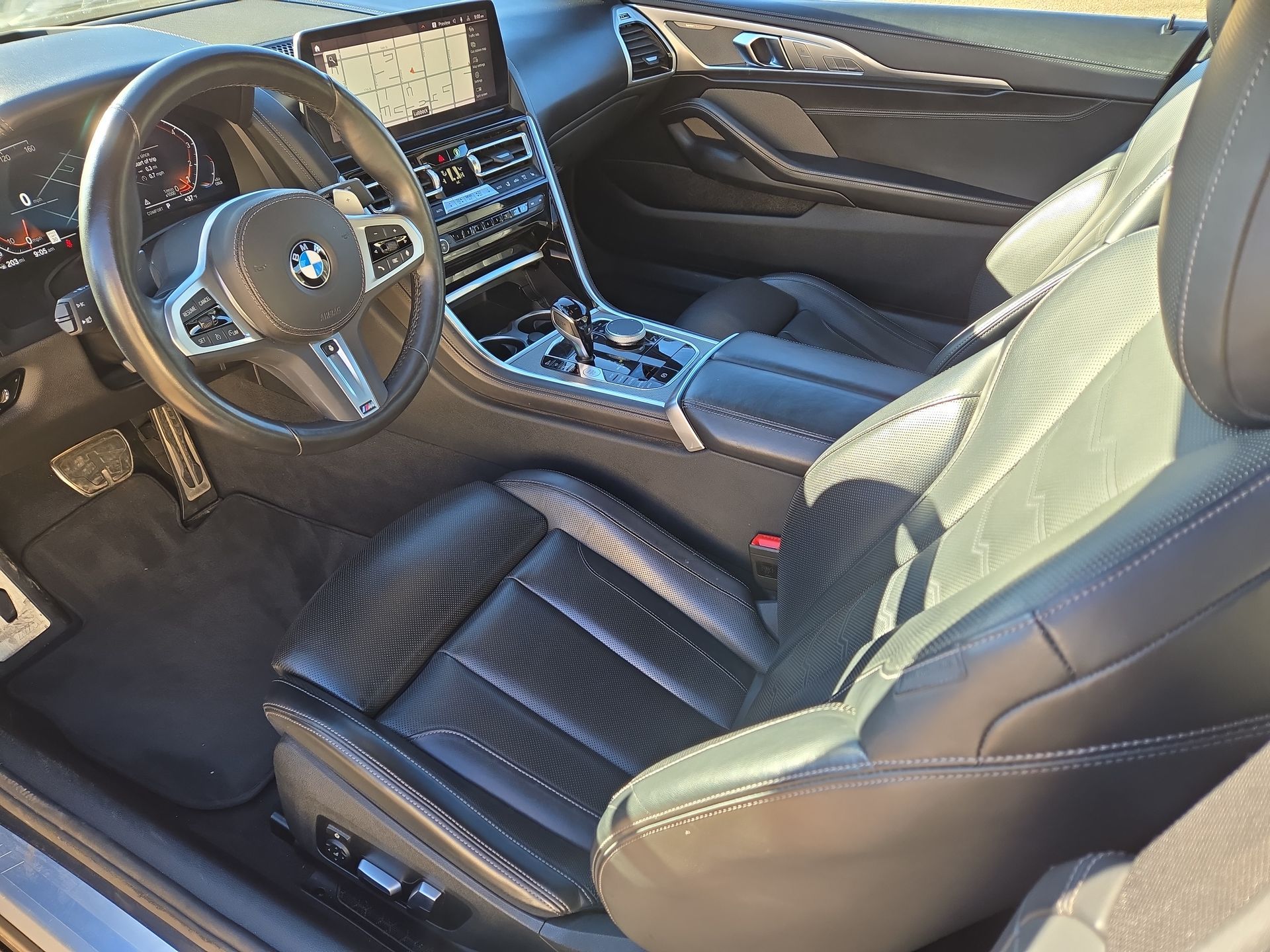 2025 BMW 8 Series 840i - Photo 14