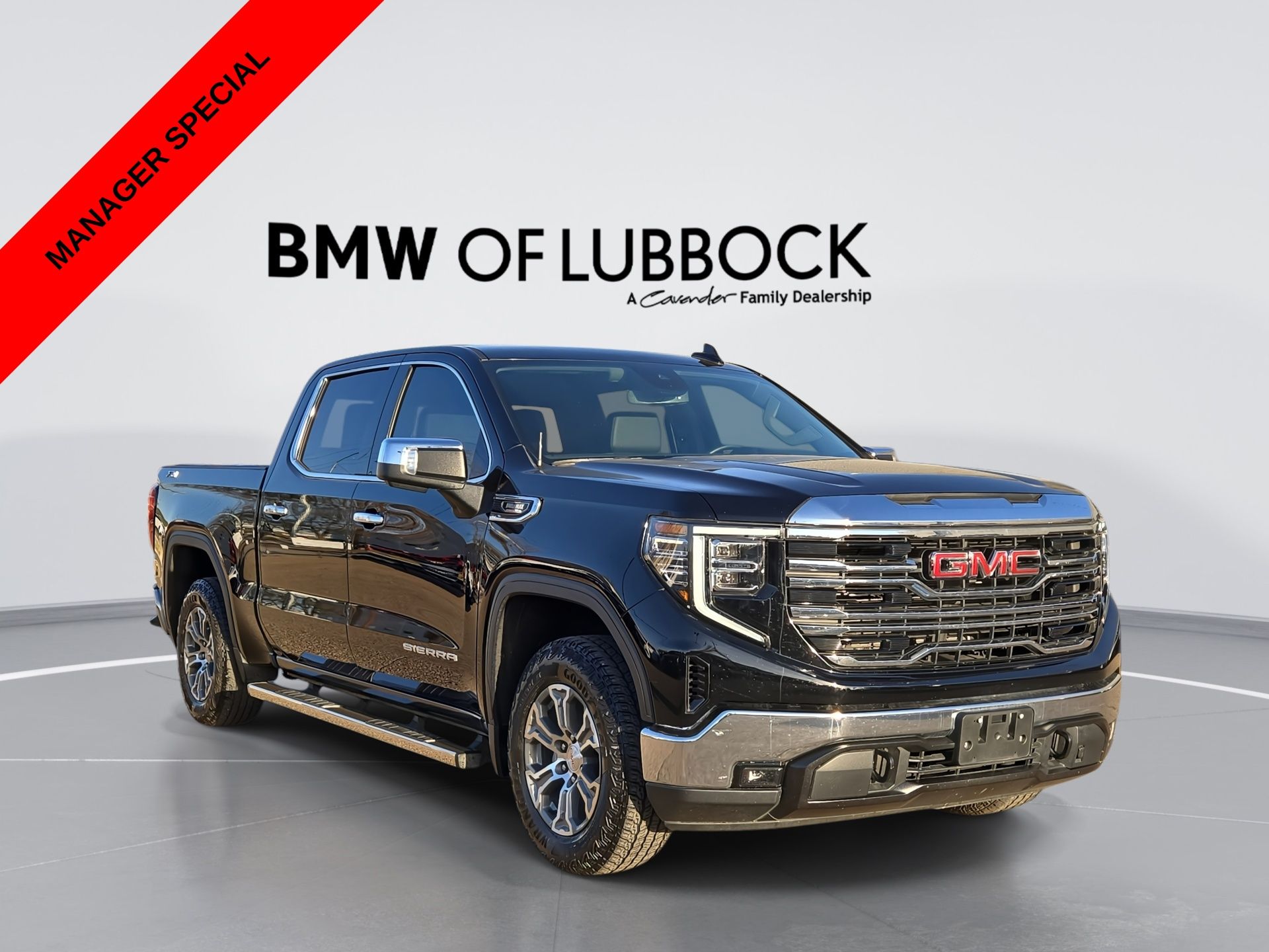 2024 GMC Sierra 4WD Crew Cab Short Box SLT's photo