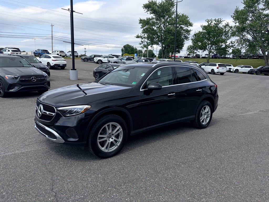 Used 2025 Mercedes-Benz GLC 300 4MATIC SUV