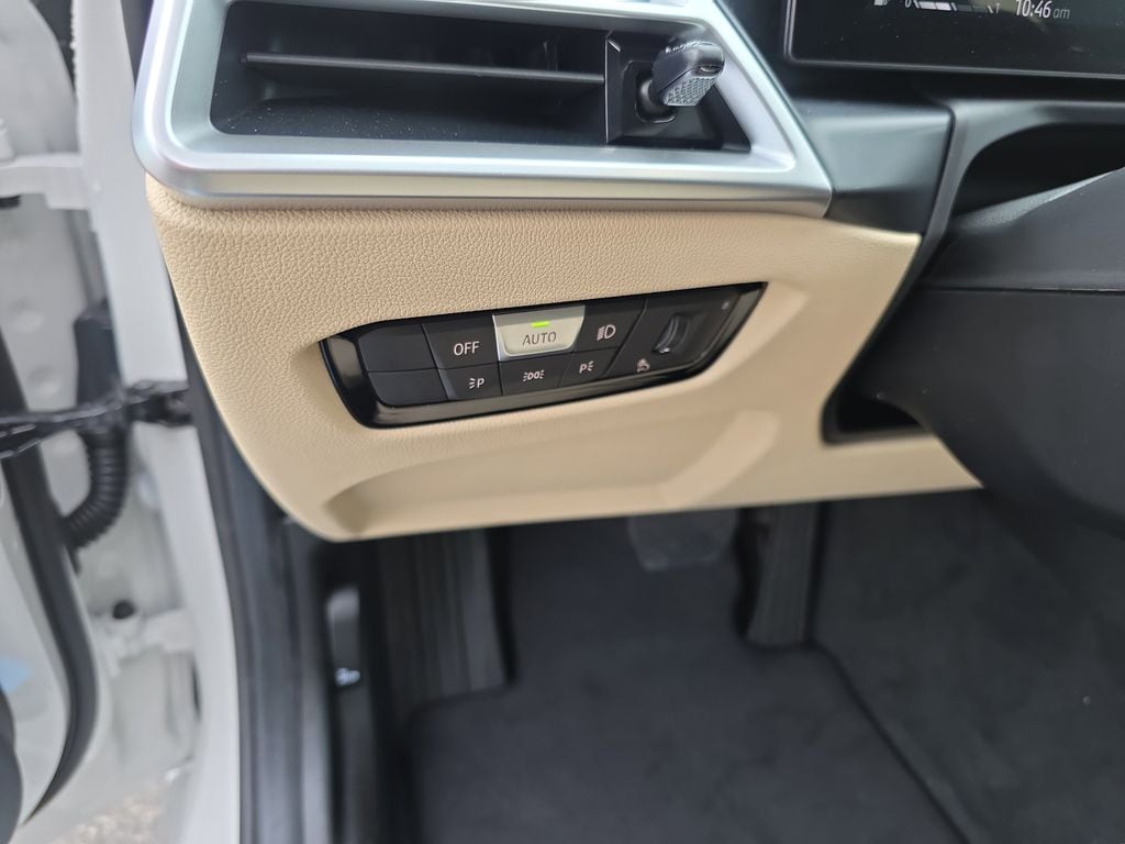2026 BMW 3 Series 330i - Photo 12