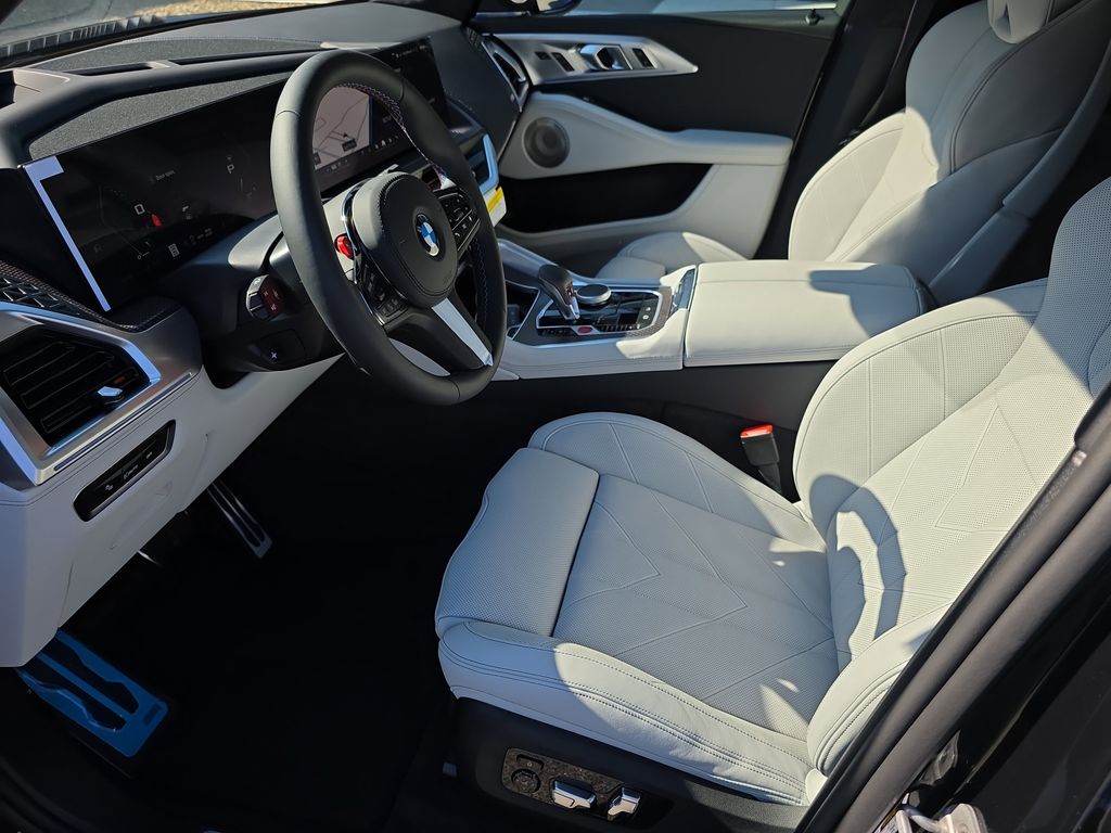 2026 BMW XM Base - Photo 8