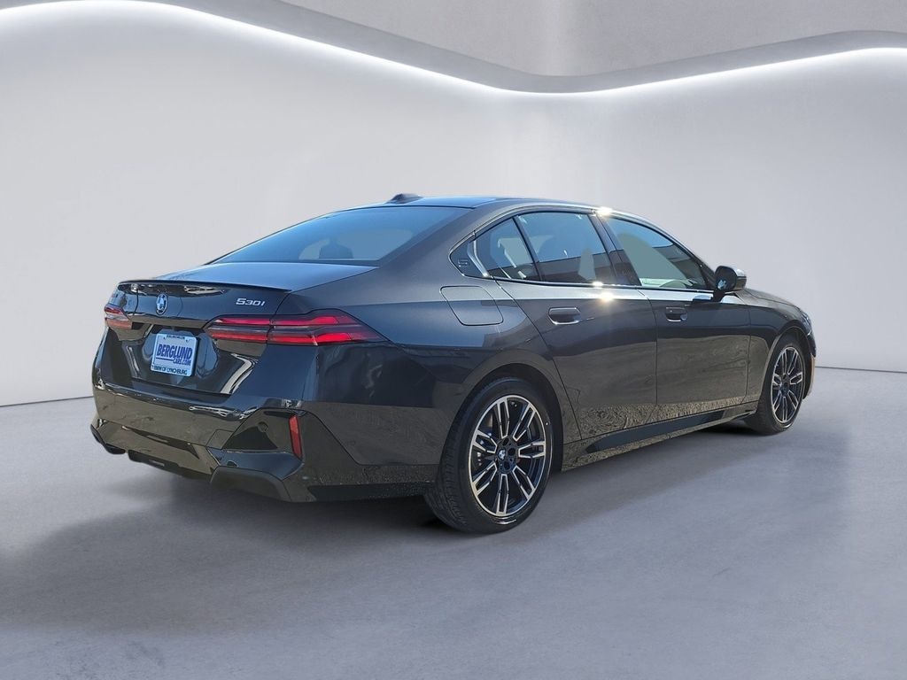New 2026 BMW 530i xDrive Sedan