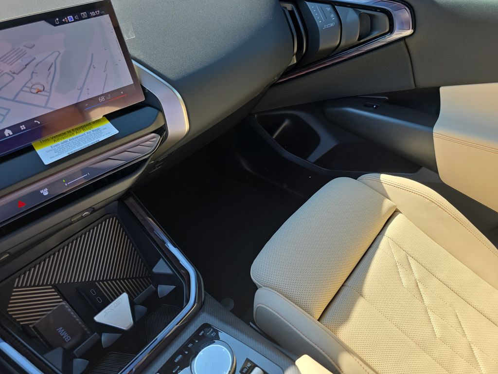 2025 BMW X3 30 - Photo 18
