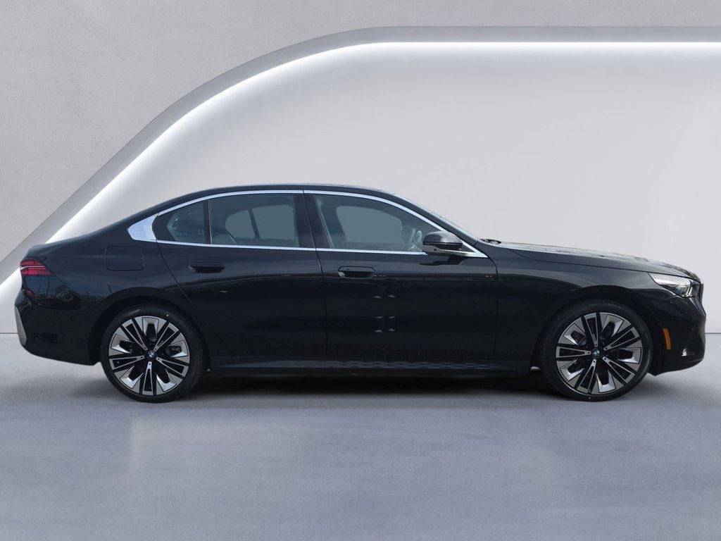 New 2026 BMW 530i xDrive Sedan