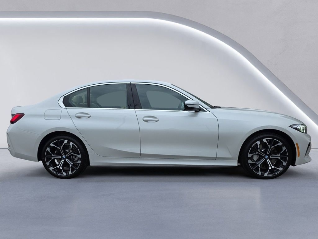 New 2026 BMW 330i xDrive Sedan