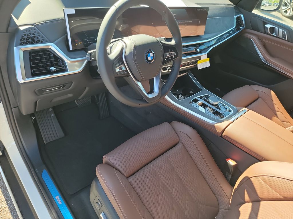 2026 BMW X5 50e - Photo 8