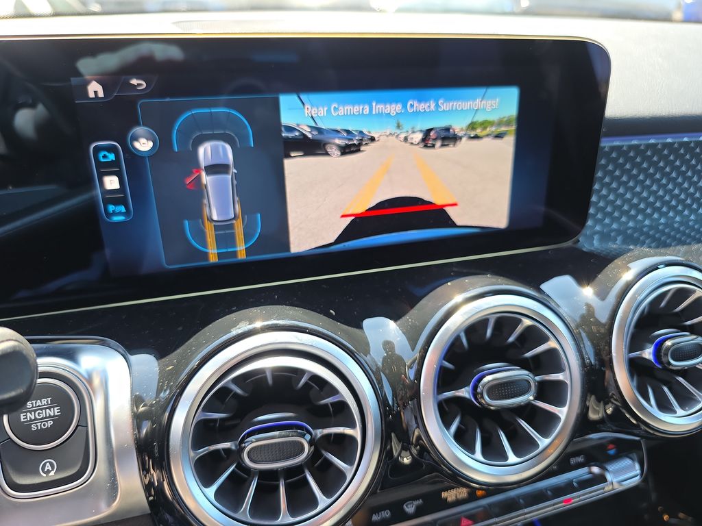 2025 Mercedes-Benz GLB Base - Photo 32