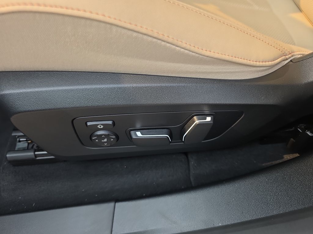2026 BMW X3 30 - Photo 23