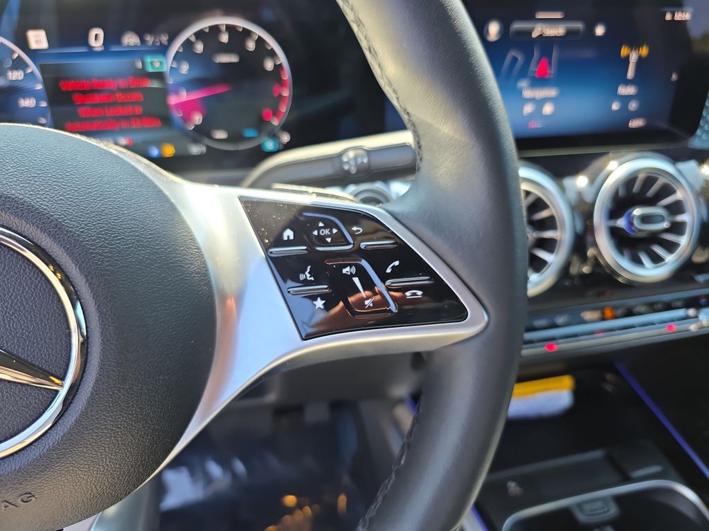2025 Mercedes-Benz GLB Base - Photo 27