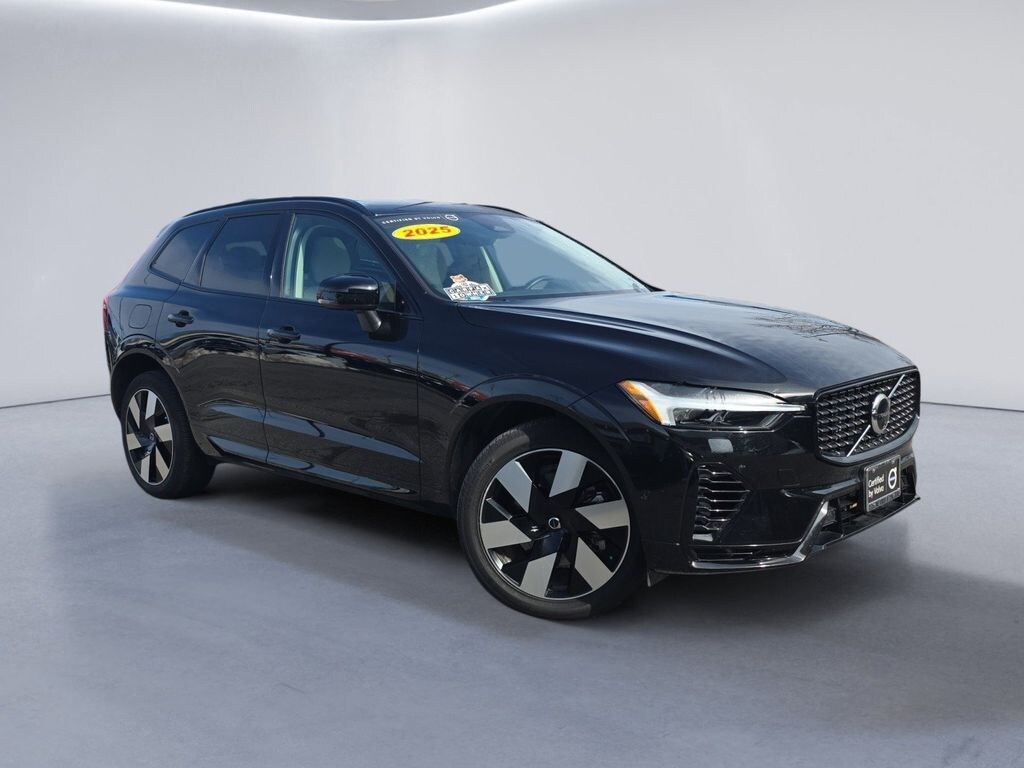 Used 2025 Volvo XC60 plug-in hybrid T8 Plus SUV