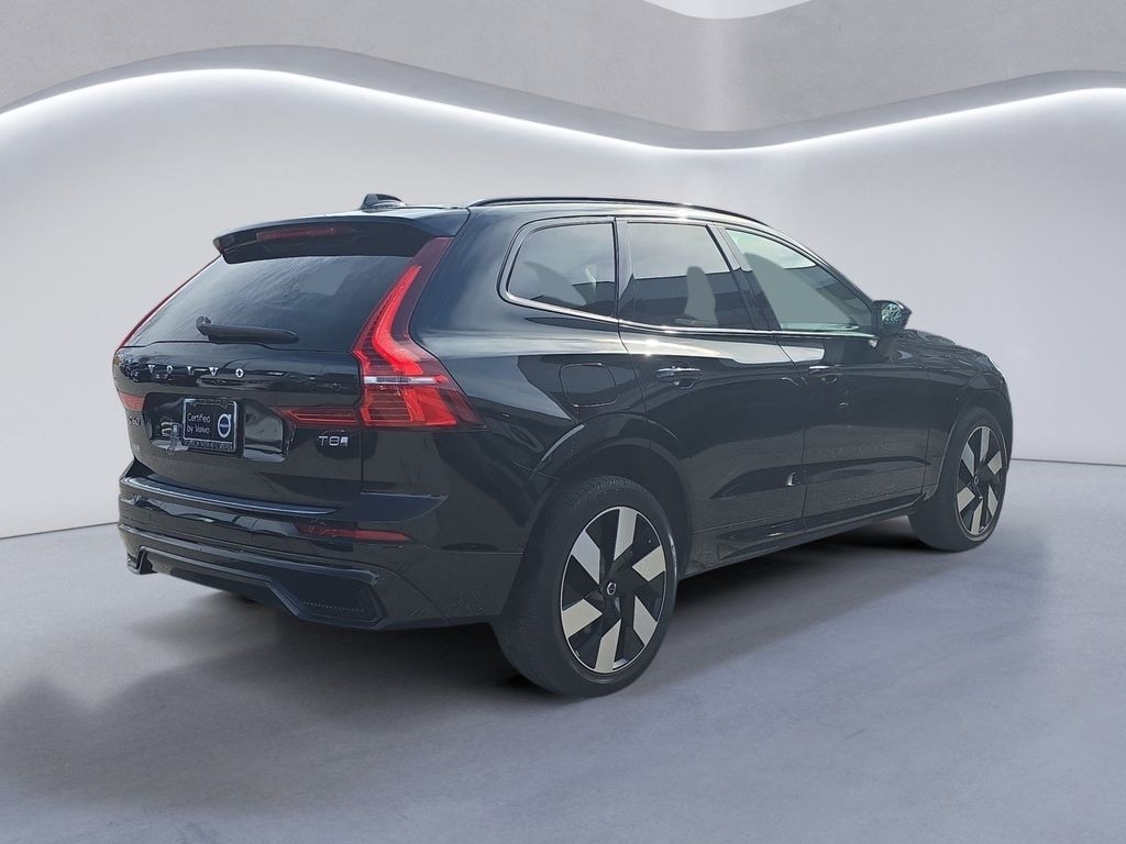 Used 2025 Volvo XC60 plug-in hybrid T8 Plus SUV