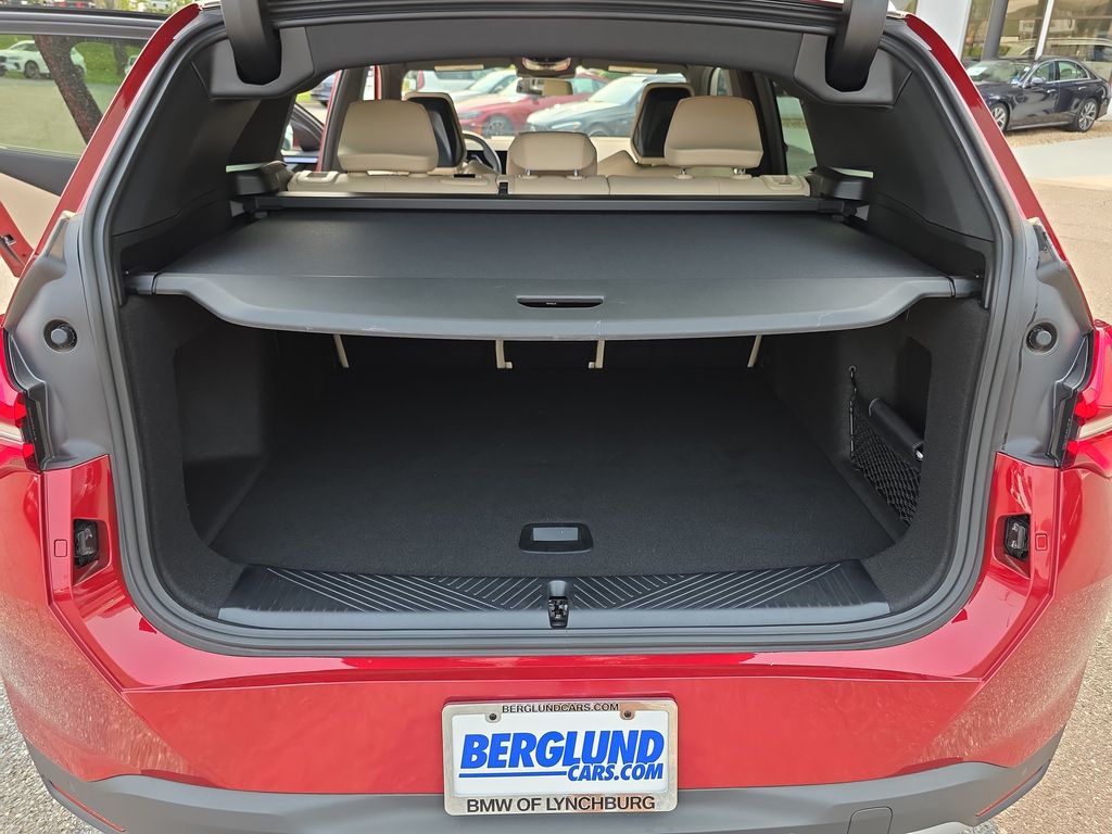 2026 BMW X3 30 - Photo 16