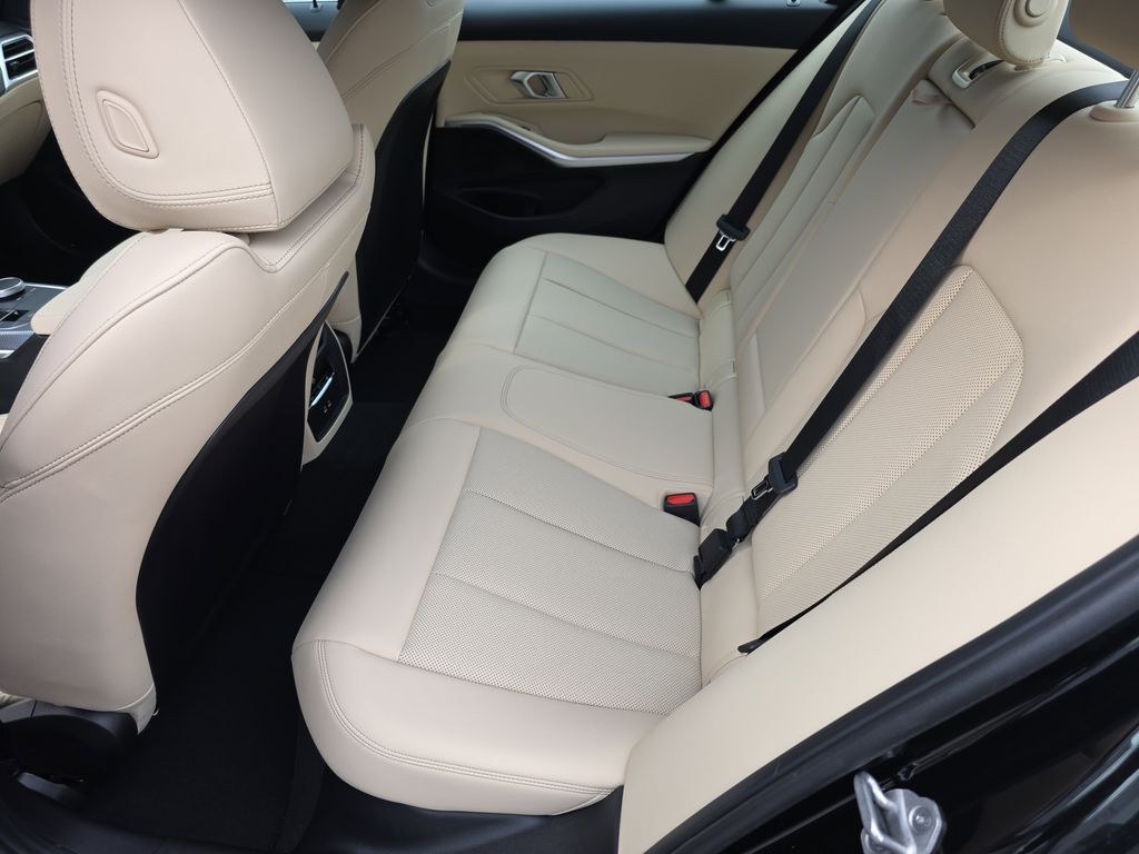 2026 BMW 3 Series 330i - Photo 10