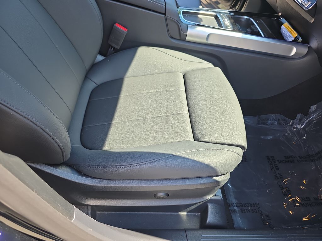 2025 Mercedes-Benz GLB Base - Photo 12