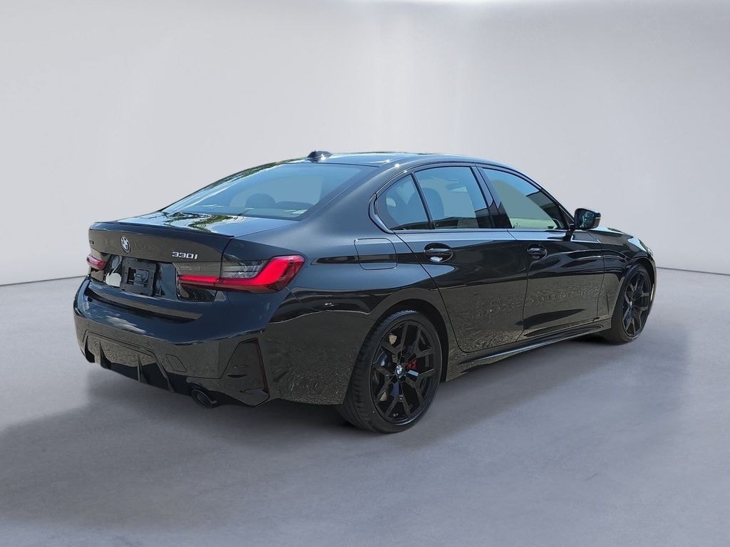 New 2026 BMW 330i xDrive Sedan