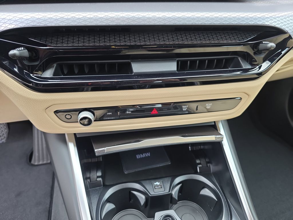 2026 BMW 3 Series 330i - Photo 16