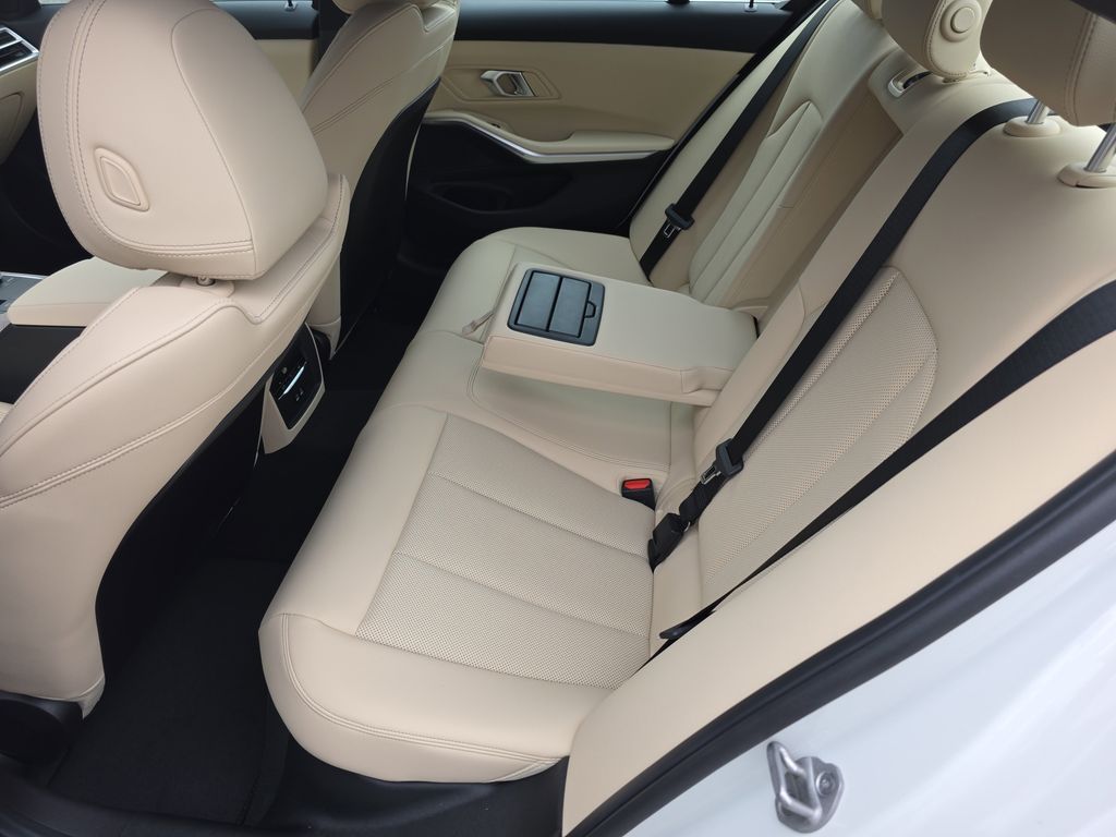 2026 BMW 3 Series 330i - Photo 10