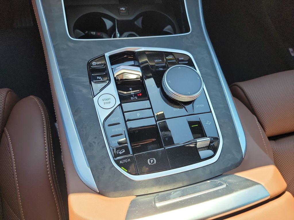 2026 BMW X5 50e - Photo 16