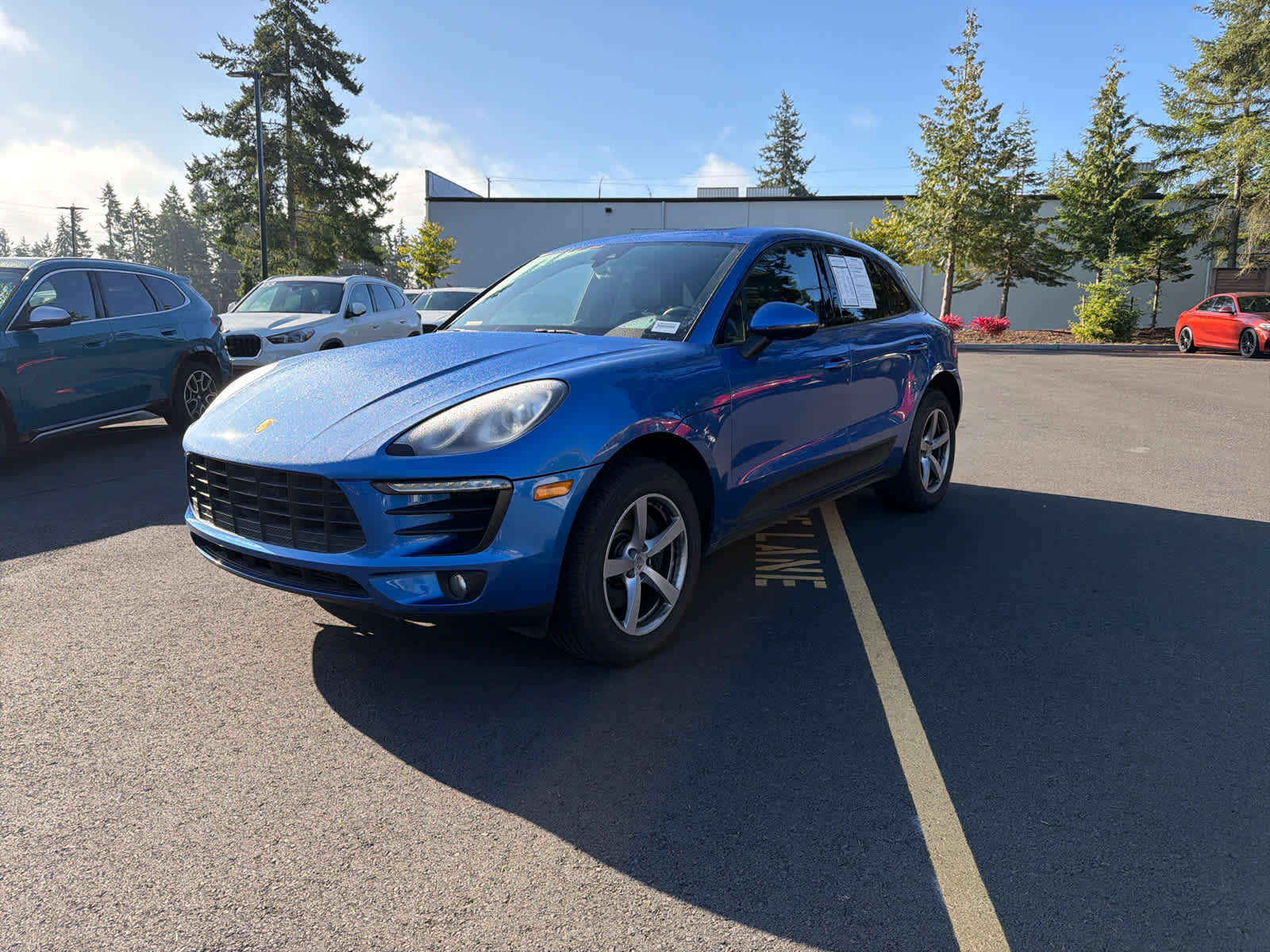 2017 Porsche Macan Base photo 2