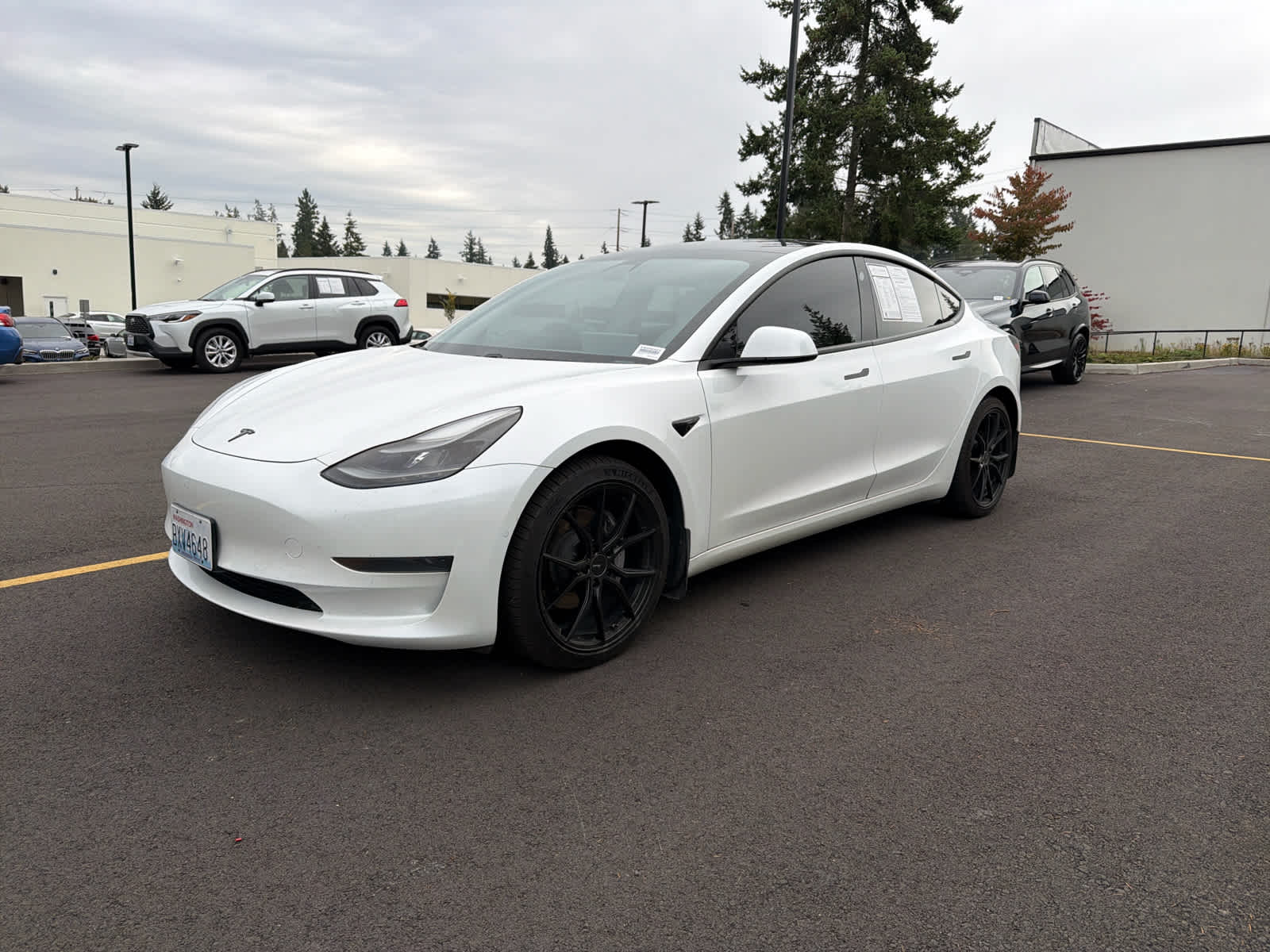 2021 Tesla Model 3 Standard Range Plus photo 2