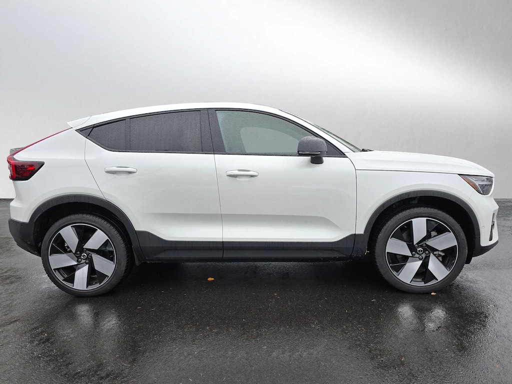 Used 2024 Volvo C40 Recharge Pure Electric Twin Ultimate SUV