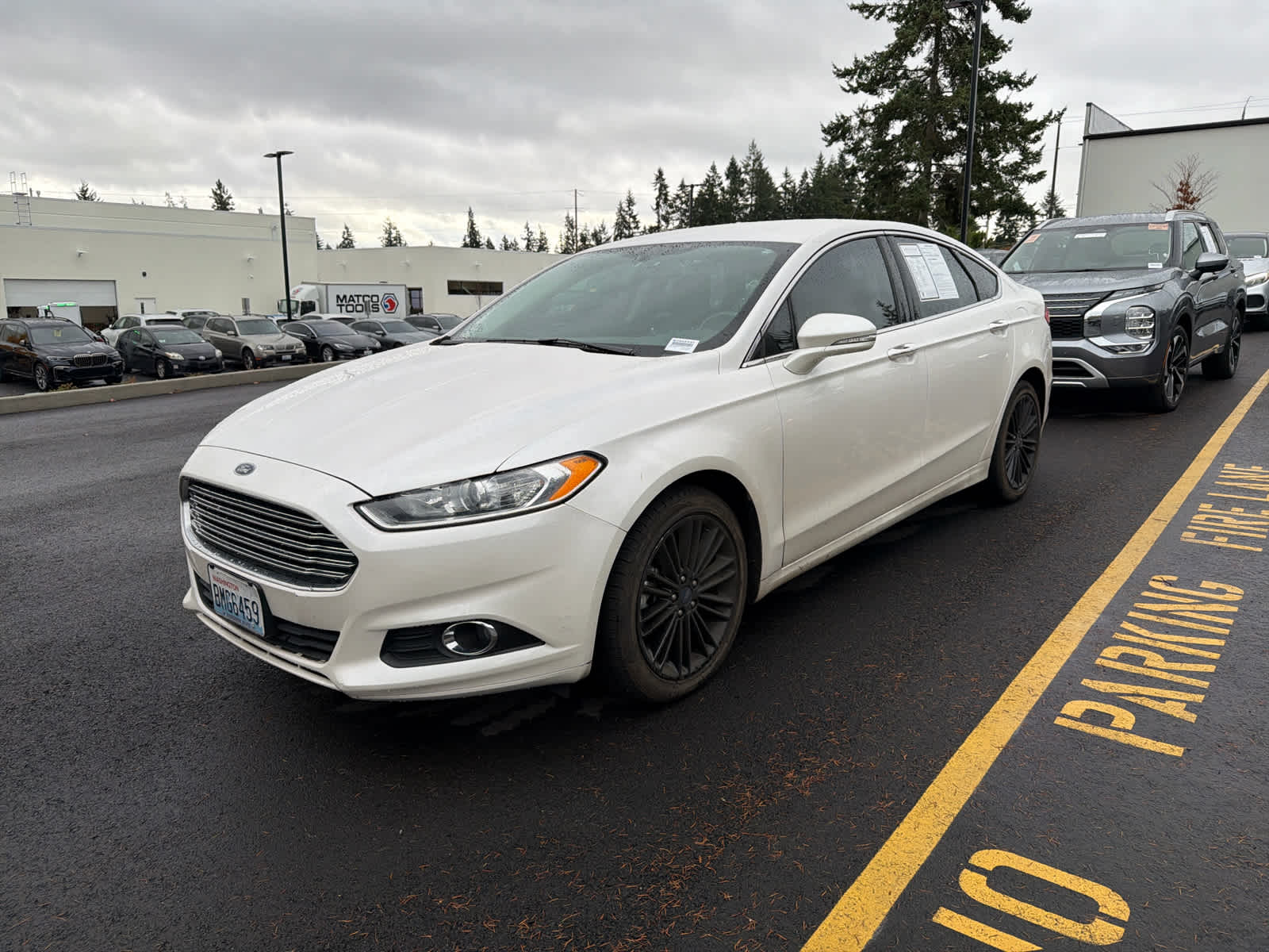 2014 Ford Fusion SE photo 2