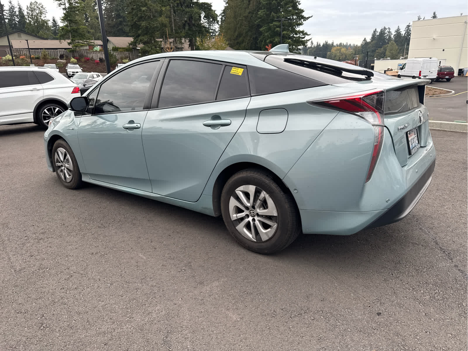 2017 Toyota Prius Four photo 4