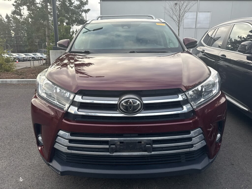 Used 2017 Toyota Highlander Limited V6 SUV