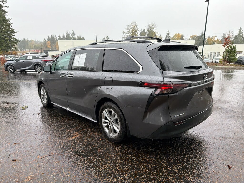 Used 2025 Toyota Sienna XLE 7 Passenger Van Passenger Van
