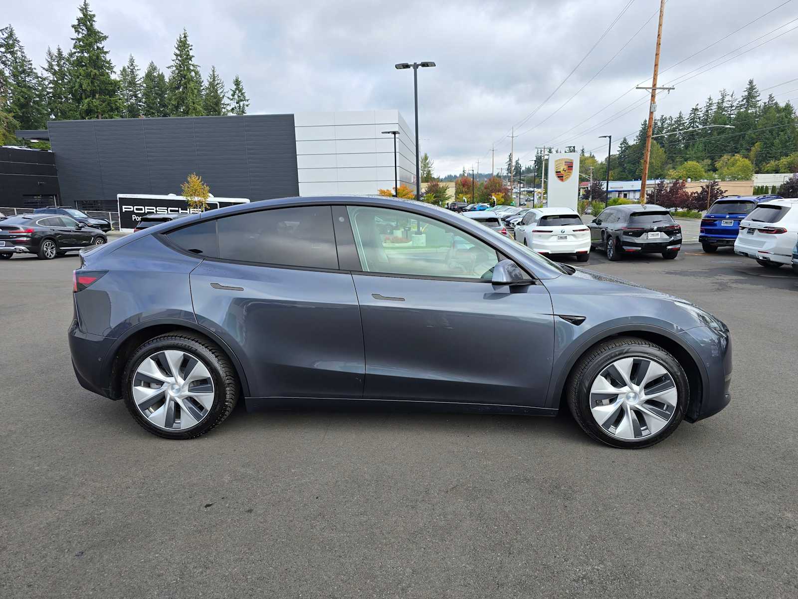 2021 Tesla Model Y Long Range photo 2