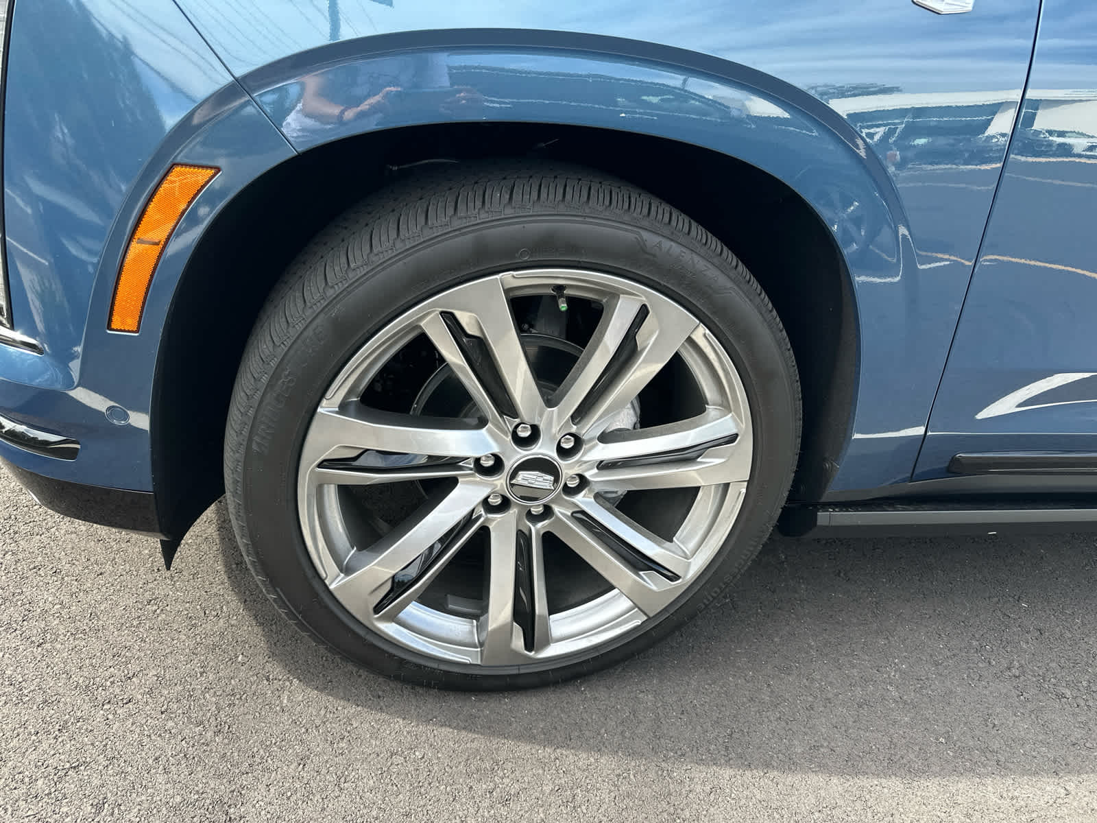 2025 Cadillac Escalade Sport Platinum photo 2