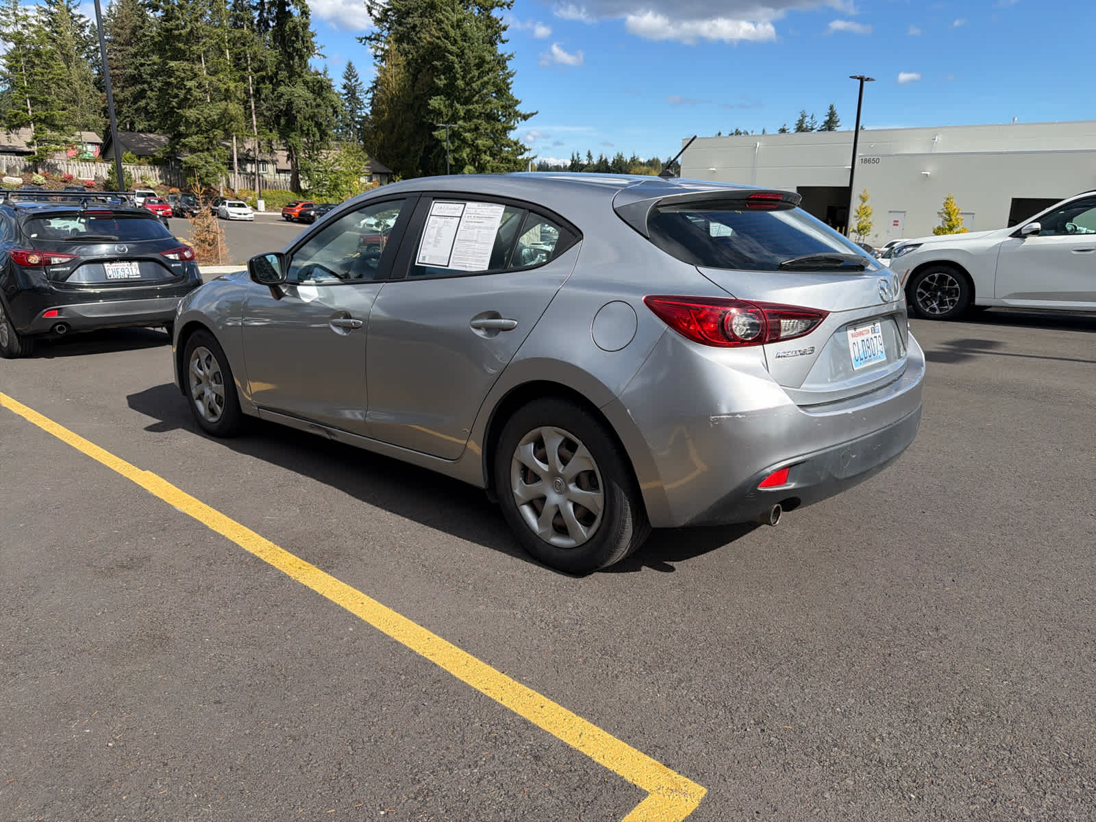 2014 Mazda Mazda3 i Sport Hatchback photo 3