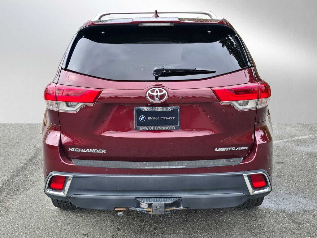 Used 2017 Toyota Highlander Limited V6 SUV