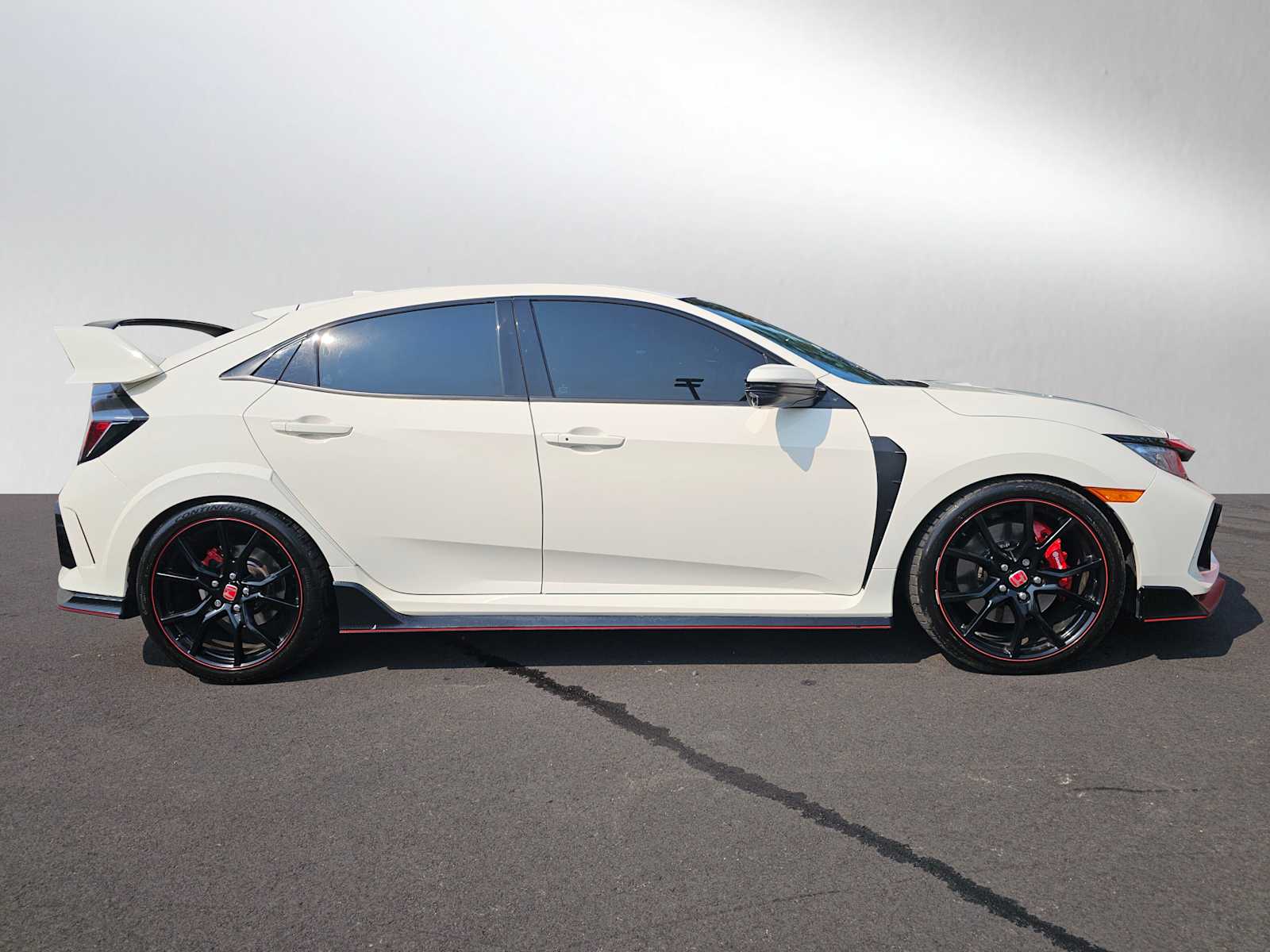 2021 Honda Civic Type R photo 2