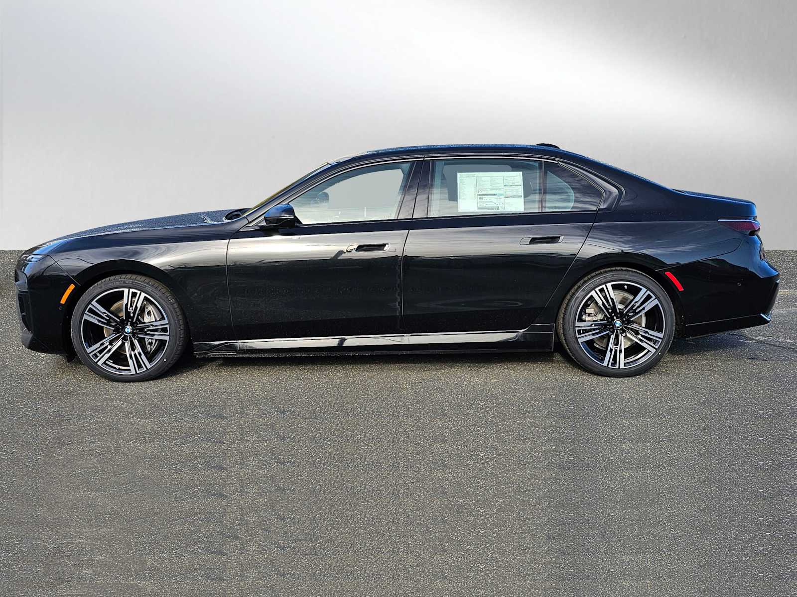 Used 2024 BMW i7 Base with VIN WBY53EJ01RCR46546 for sale in Bellevue, WA