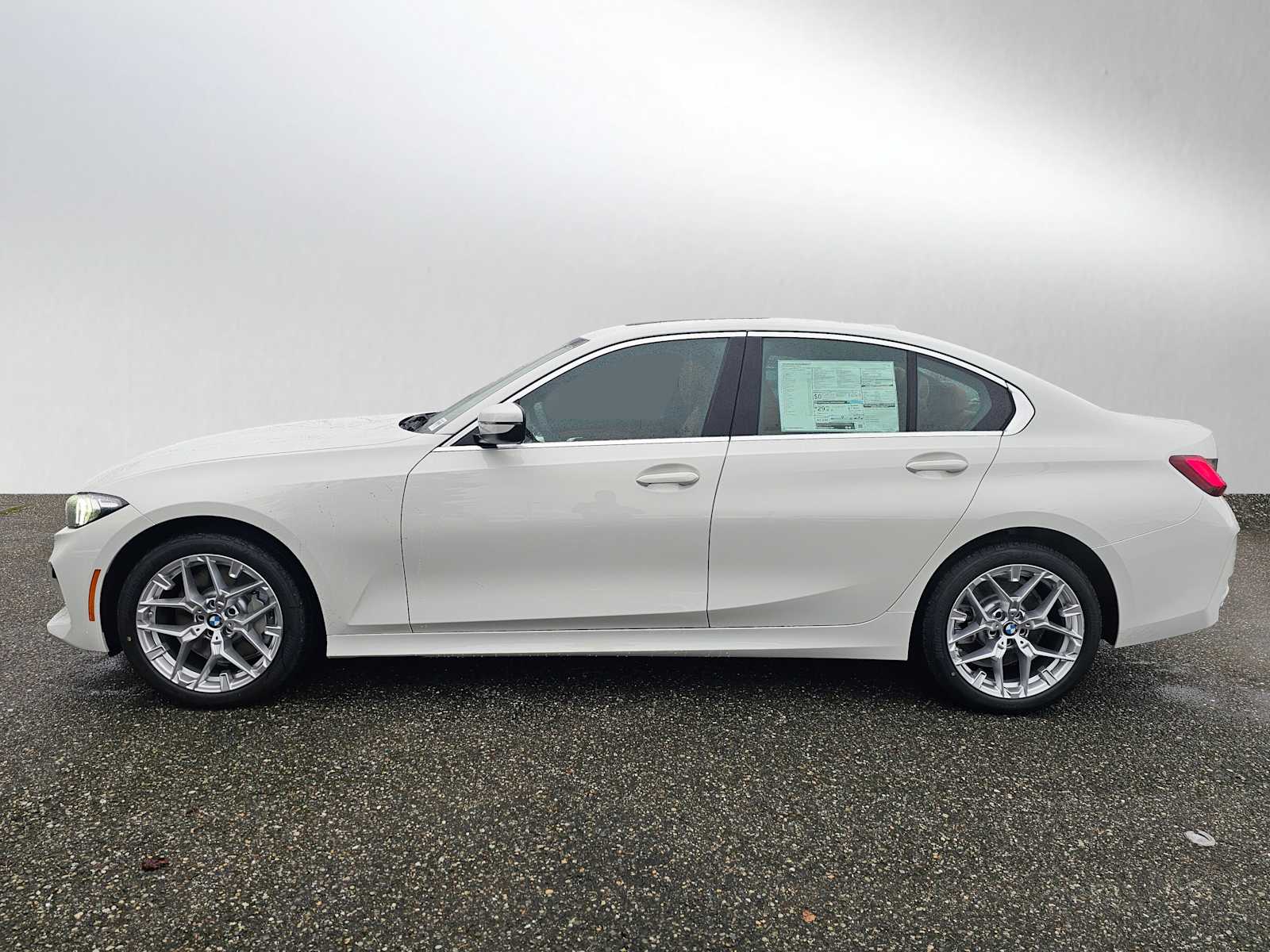 2025 Bmw 330i xDrive Sedan photo 2