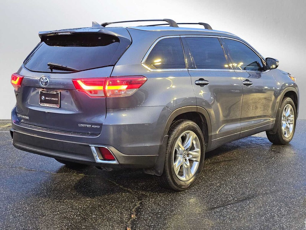 Used 2018 Toyota Highlander Limited V6 SUV