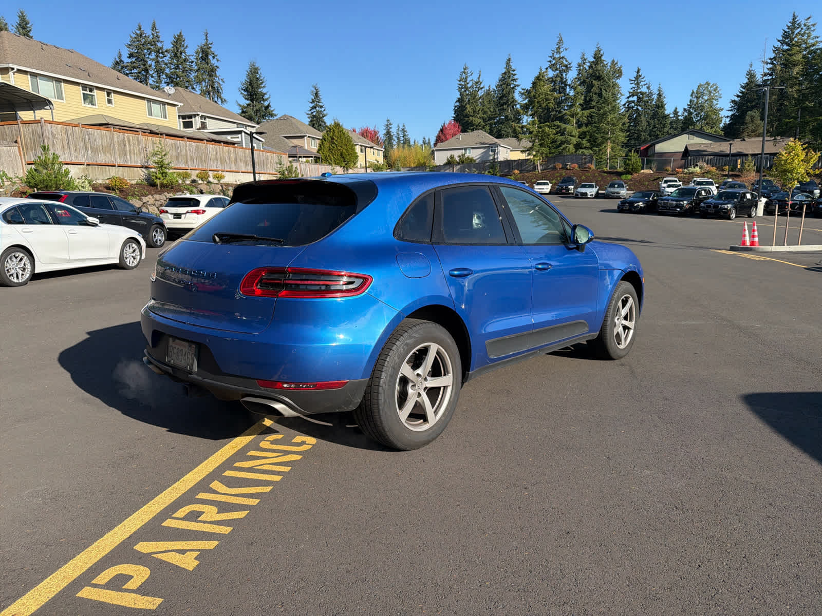 2017 Porsche Macan Base photo 3