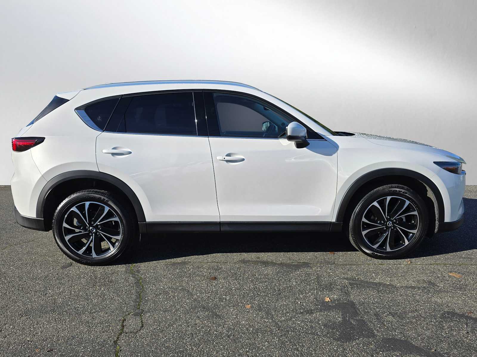 2023 Mazda CX-5 2.5 Premium Plus photo 2