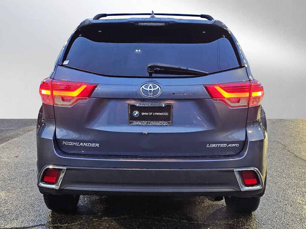 Used 2018 Toyota Highlander Limited V6 SUV