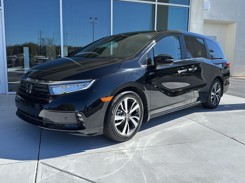 Used 2023 Honda Odyssey Touring Van
