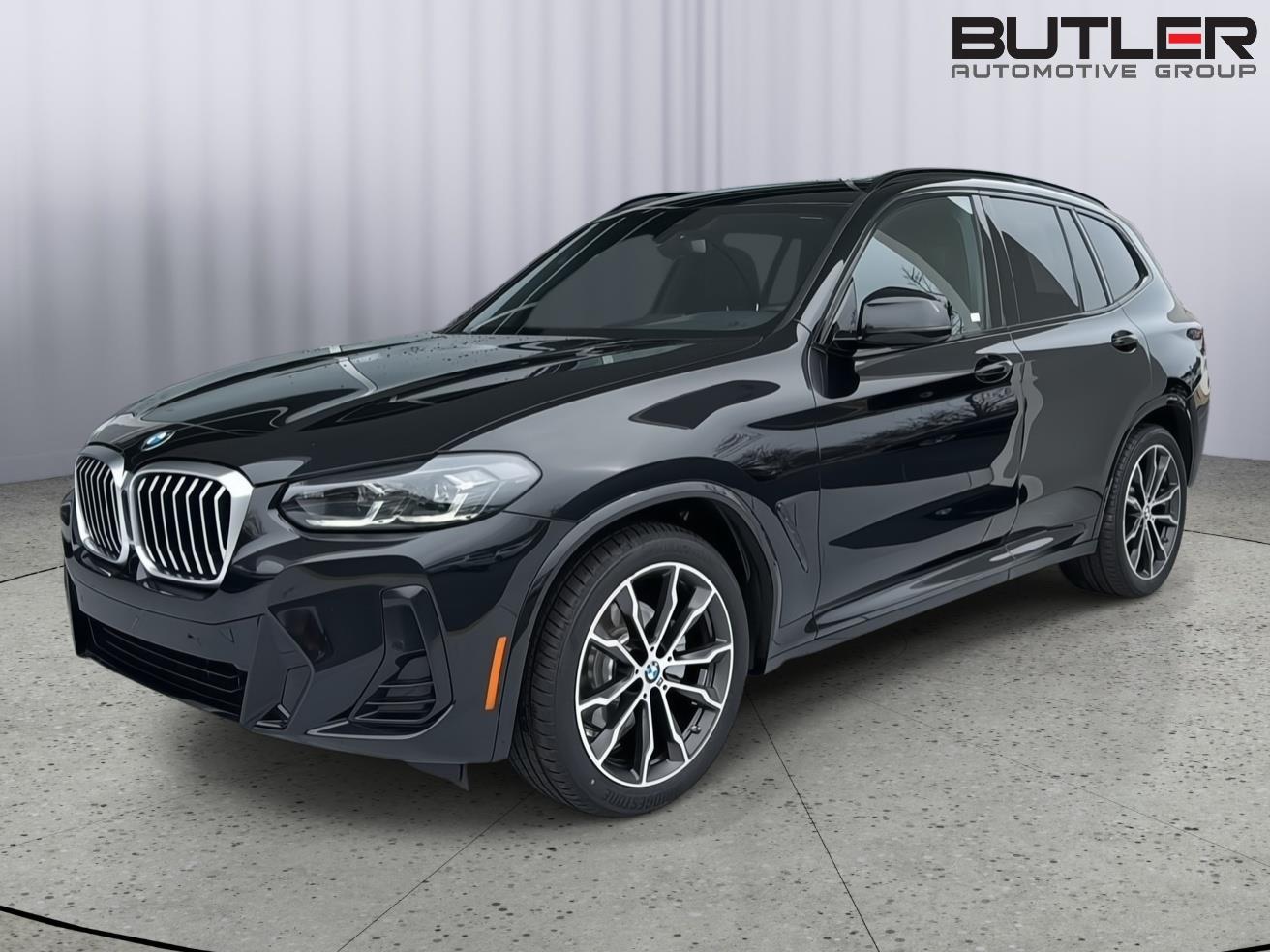 2022 BMW X3 30i's photo