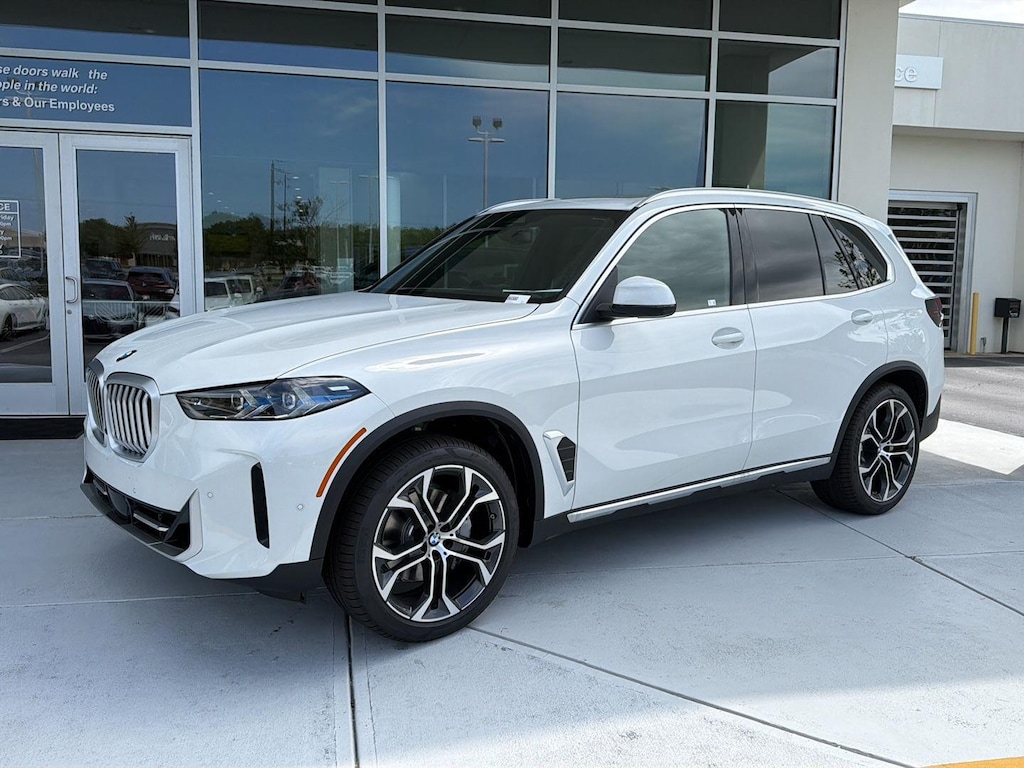 New 2026 BMW X5 sDrive40i SUV