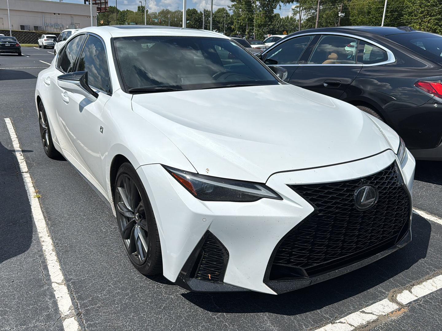 2023 Lexus IS 350 F SPORT photo 4