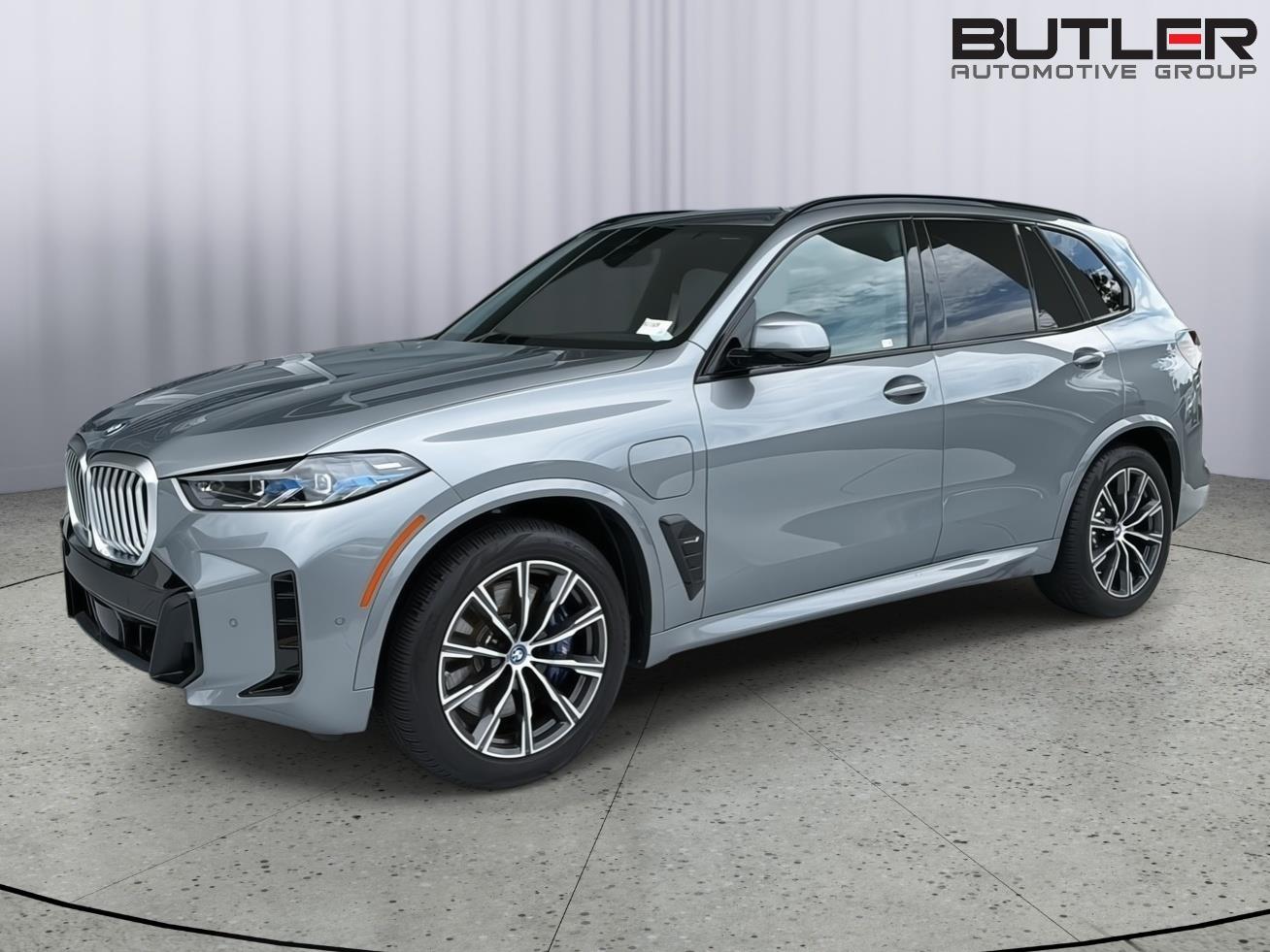 2024 BMW X5 xDrive50e's photo