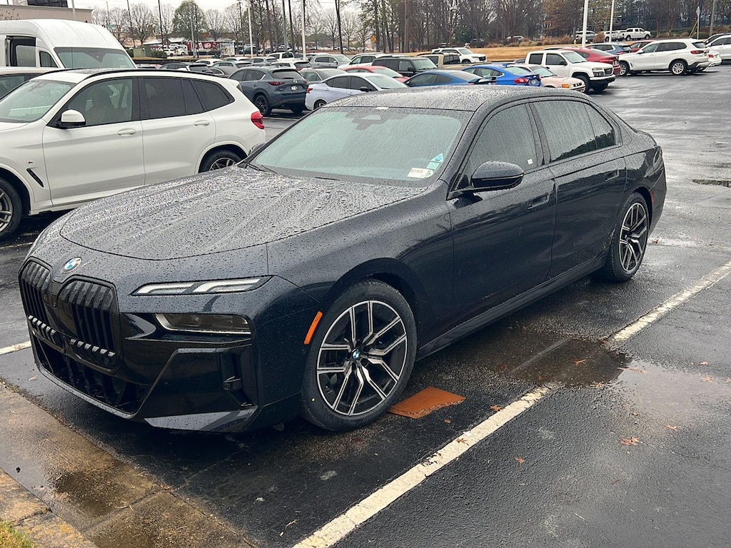 2023 Bmw 740i Sedan photo 2