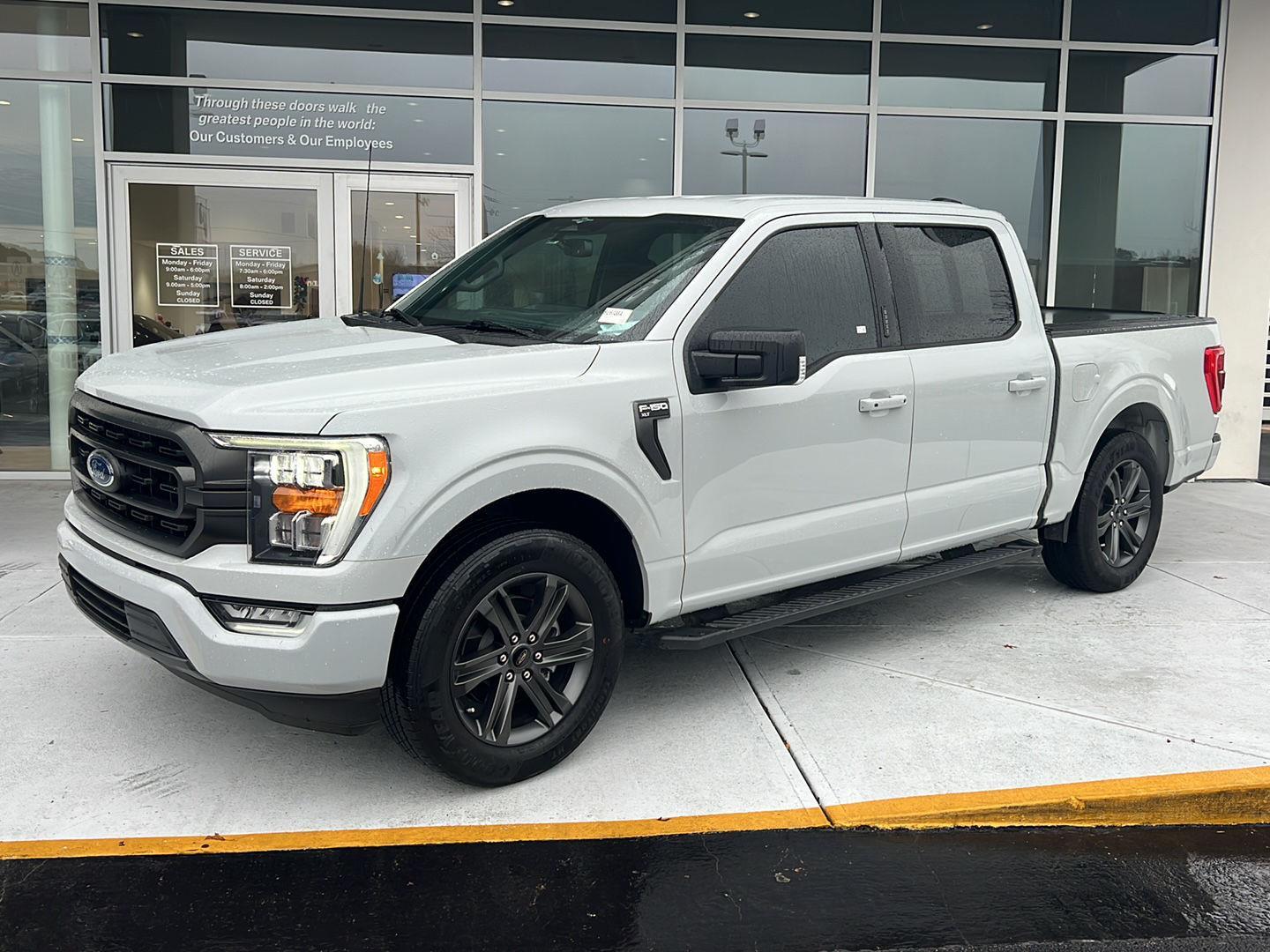2023 Ford F-150 XLT's photo