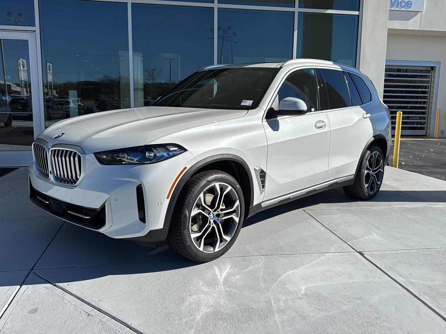 2026 BMW X5 40i's photo