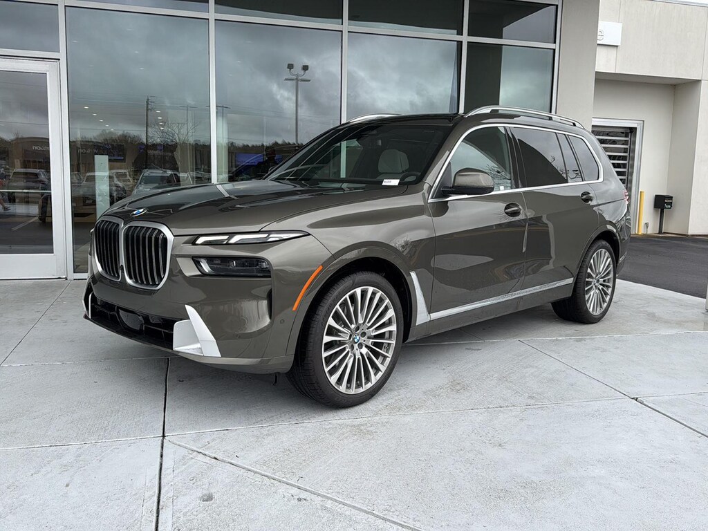 New 2026 BMW X7 xDrive40i SUV